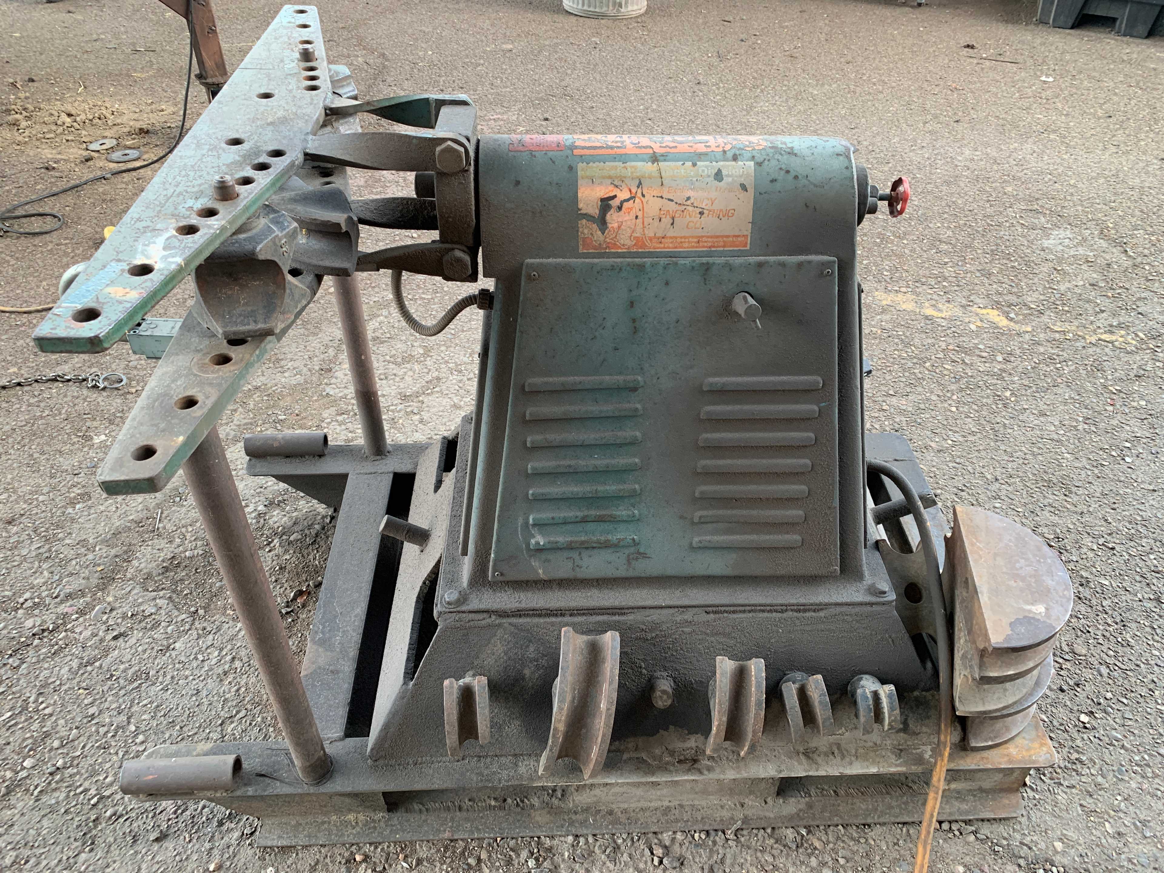 PIPE BENDER MACHINE - PIPE & TUBE BENDERS