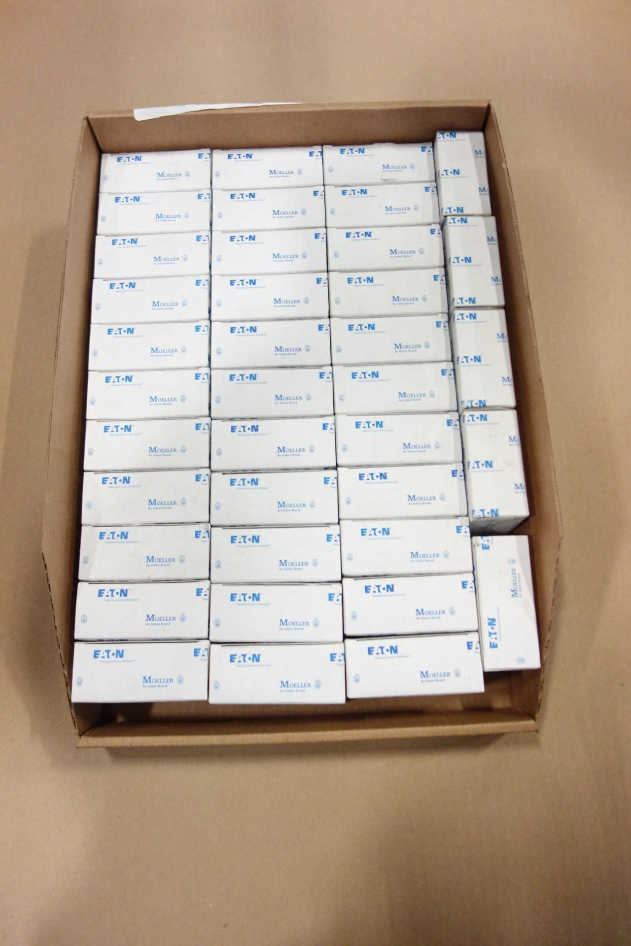 LOT OF EATON MINIATURE CIRCUIT BREAKERS - CIRCUIT BREAKERS