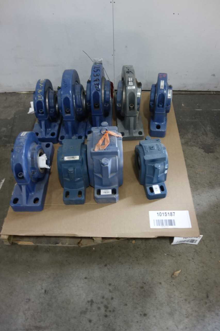 LOT OF ASSORTED SKF BEARINGS - BEARINGS