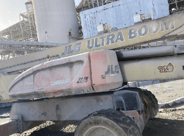 JLG 1250 Boom Lift - BOOM LIFTS