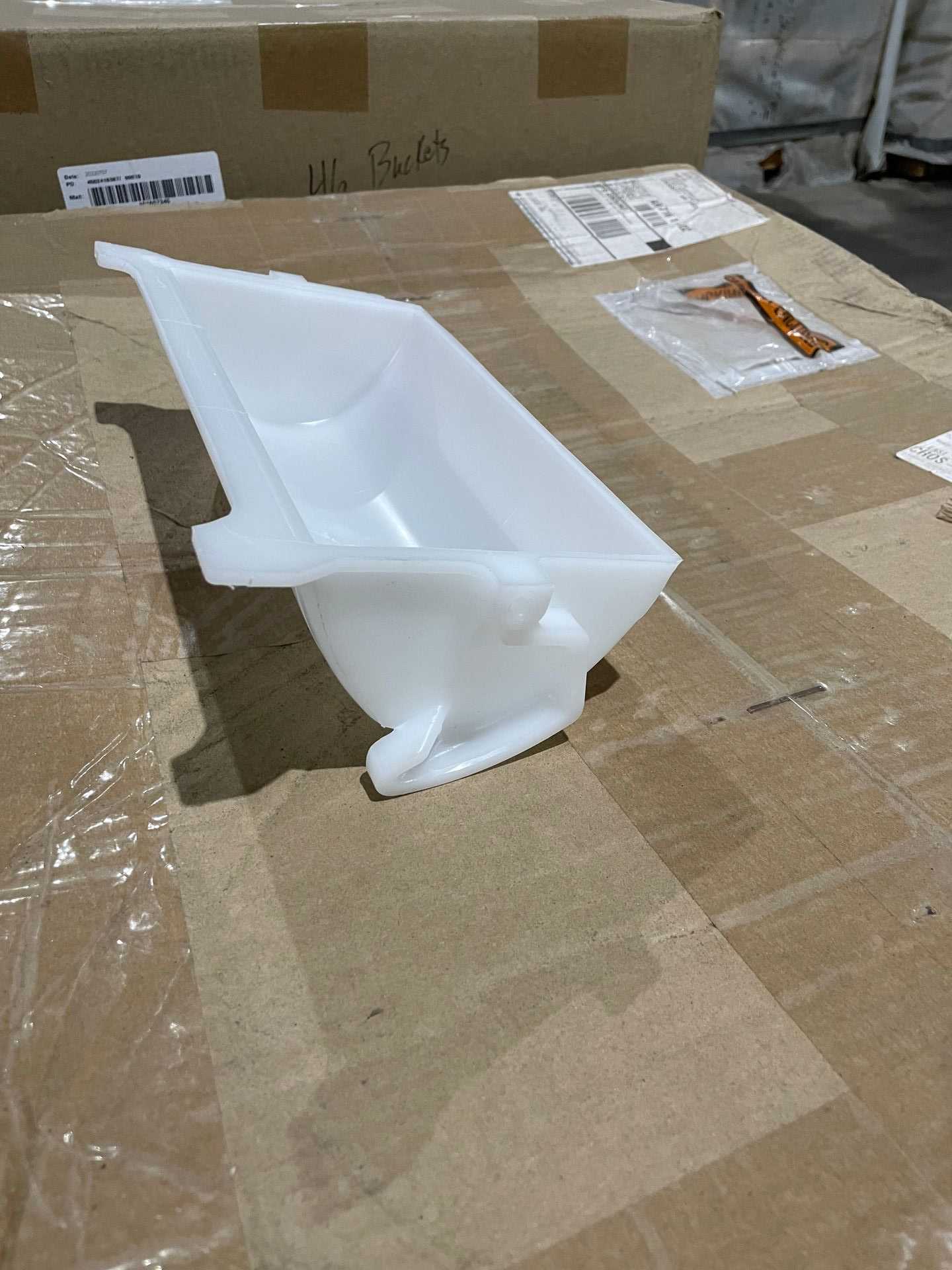 Bulk Lot of 2022 PPM Technologies 901073002 Buckets - QTY 200 on 1 Pallet - LAB & SCIENTIFIC