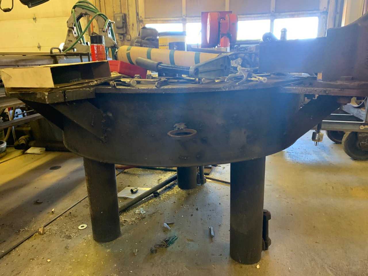 Welding table W/ Vise - PLANT & FACILITY