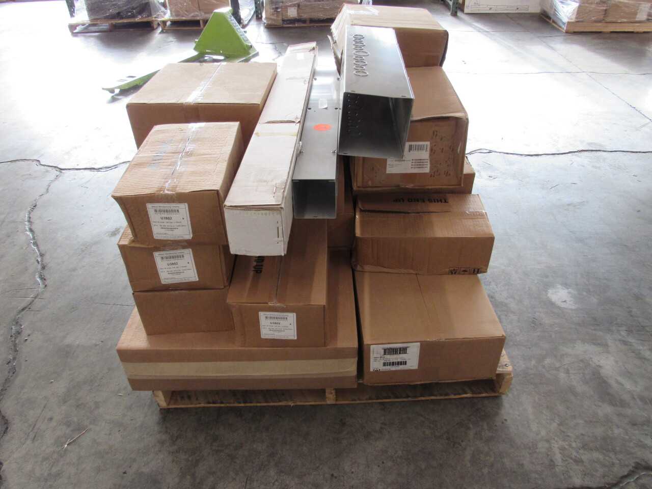 Pallet of 150x Assorted Electrical Enclosures, Lights, Switches & Electric Fans - LIGHTING