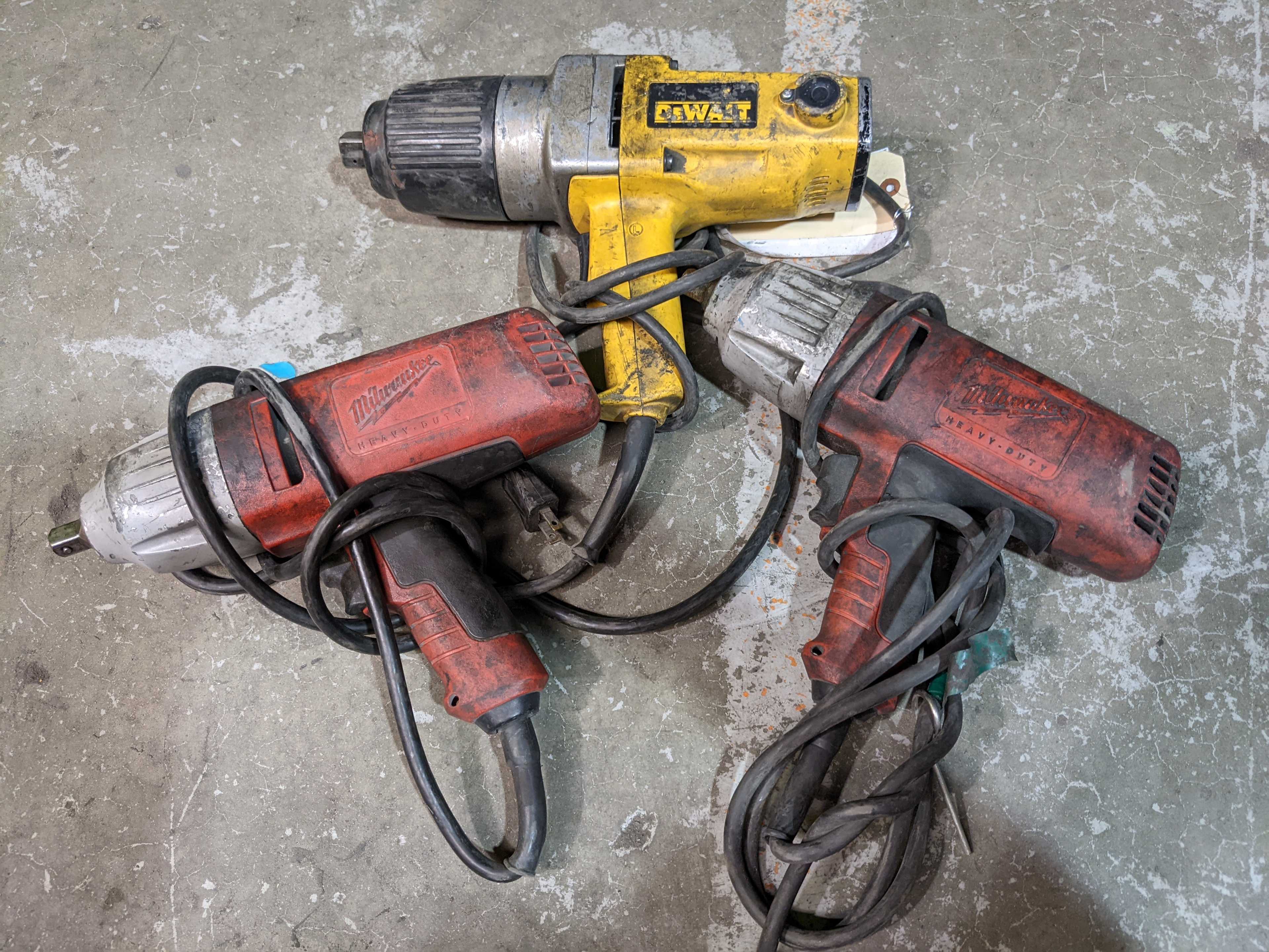 LOT OF THREE IMPACT WRENCHES - ELECTRIC POWER TOOLS