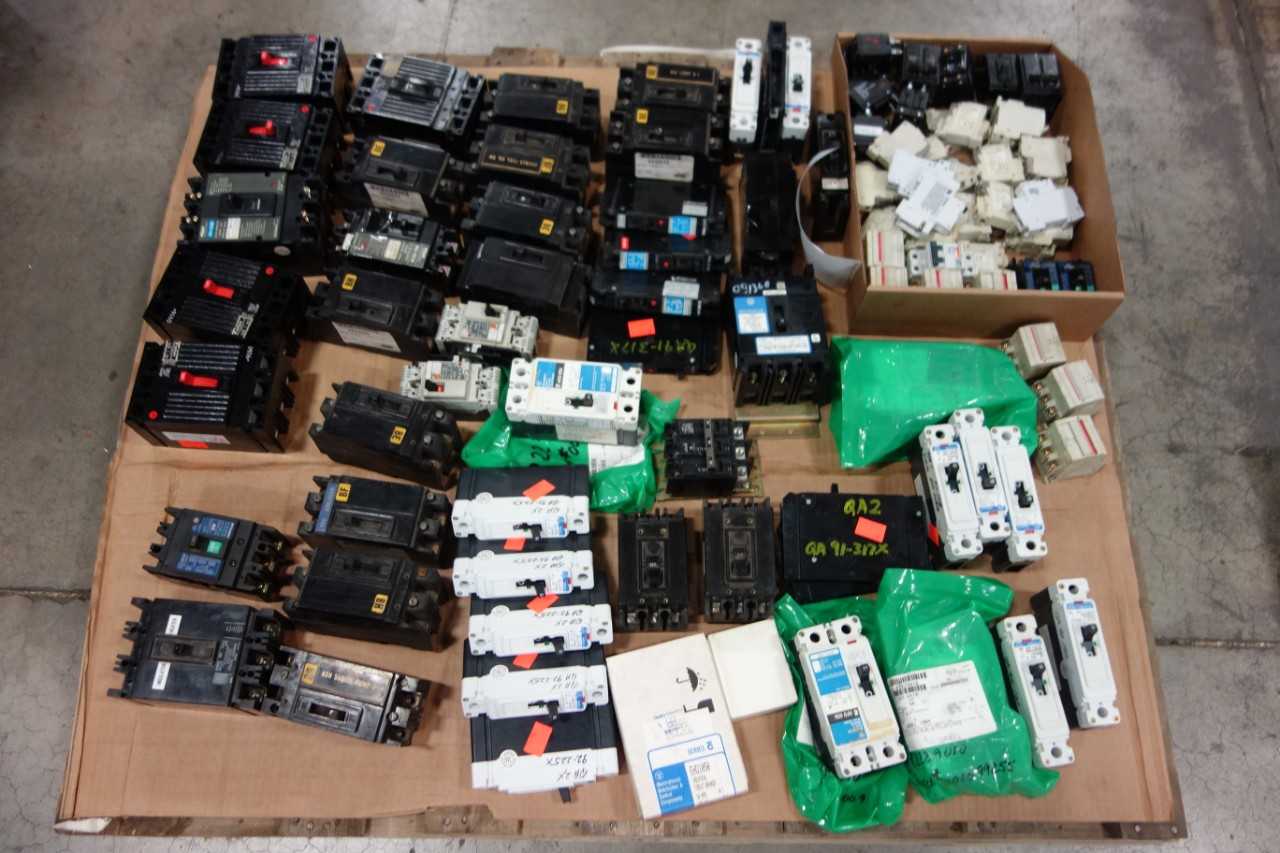1 PALLET OF ASSORTED MOLDED CASE CIRCUIT BREAKERS- FUJI, WESTINGHOUSE, EATON - CIRCUIT BREAKERS