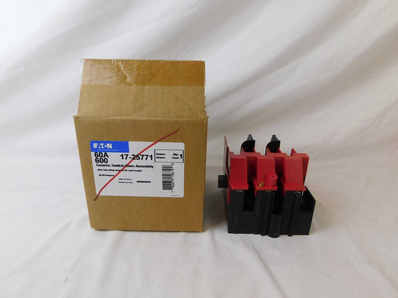 Quantity of 21 Used Eaton 17-25771 Switch Assembly 60A - ELECTRICAL COMPONENTS