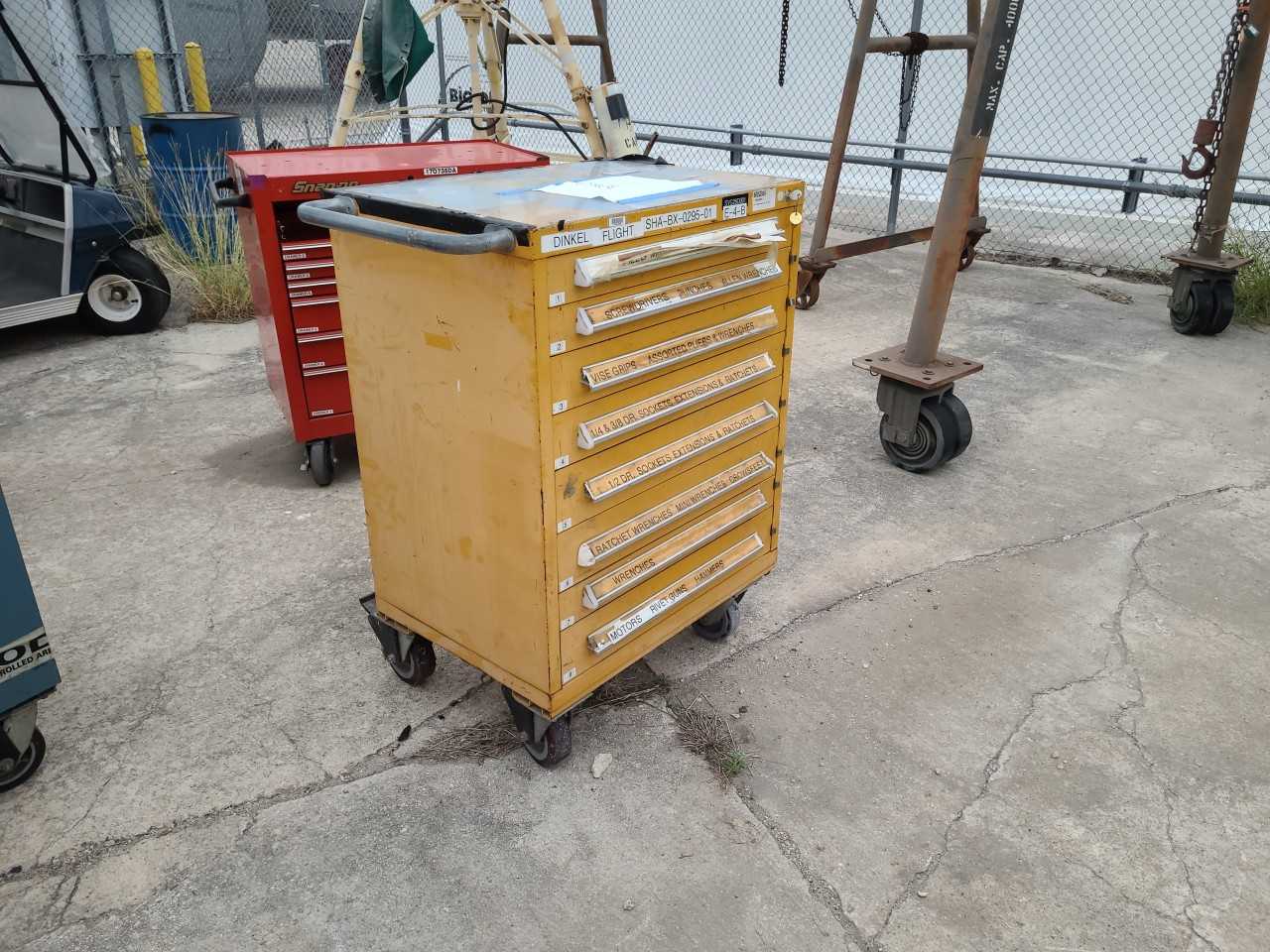 DINKEL 8 drawer tool crib (Lot 2586582) San Antonio, TX - TOOL STORAGE