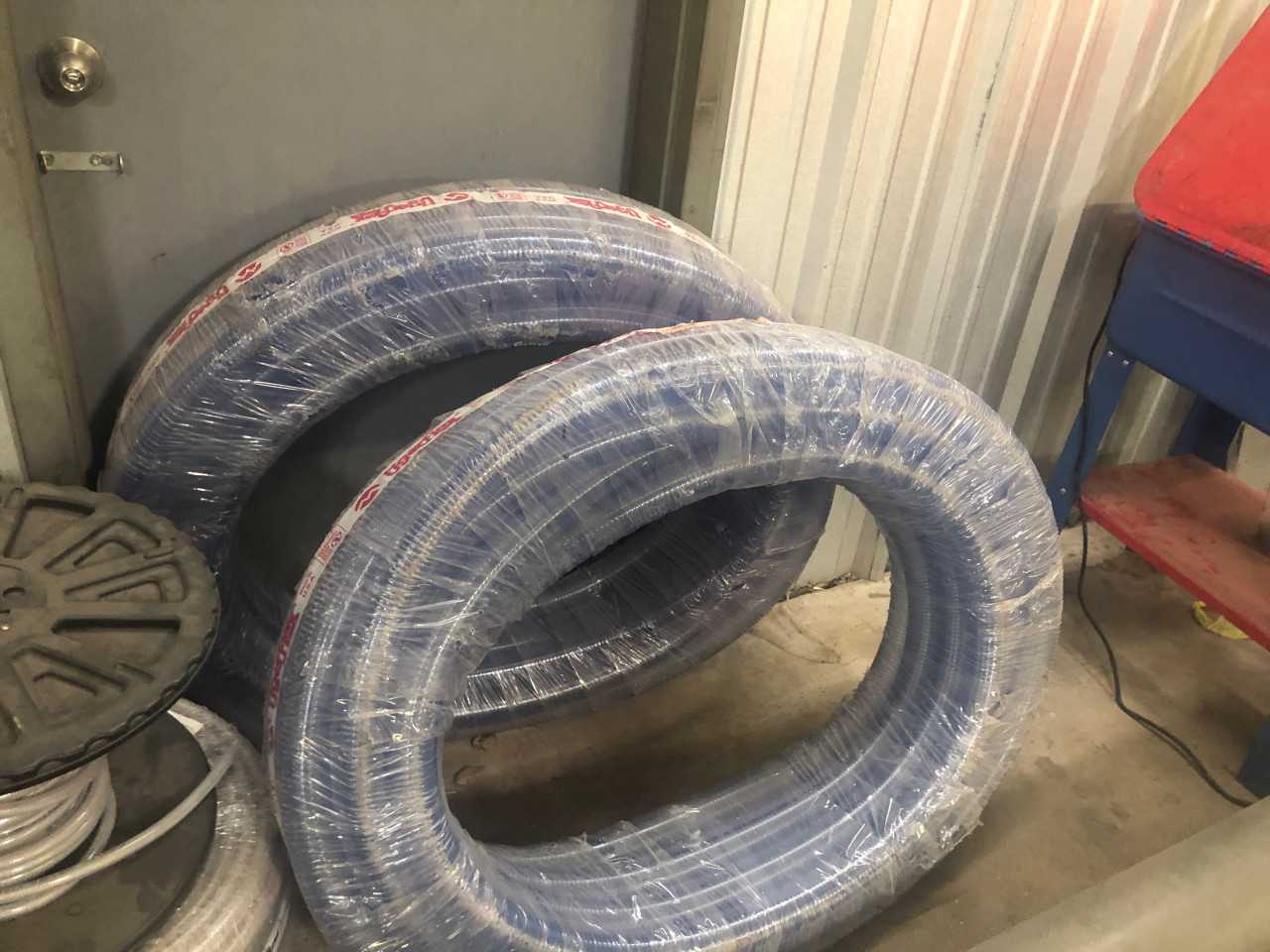 ASSORTED FOOD GRADE HOSE AND CAM & GROOVE W/ SHANK - FOOD & BEVERAGE