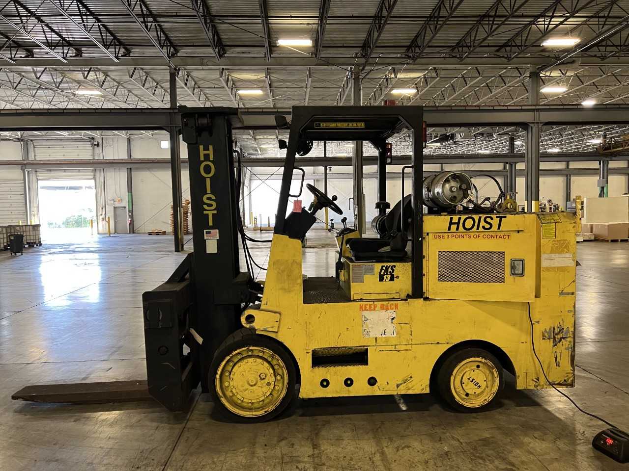 Hoist FKS13 26000 pound propane forklift - FORKLIFTS