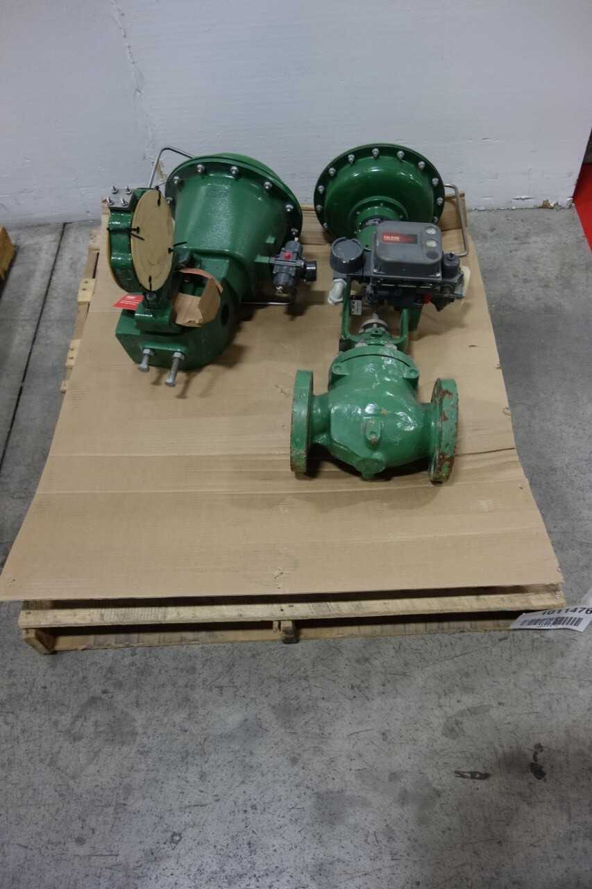 LOT OF 2 ASSORTED FISHER VALVES - VALVES