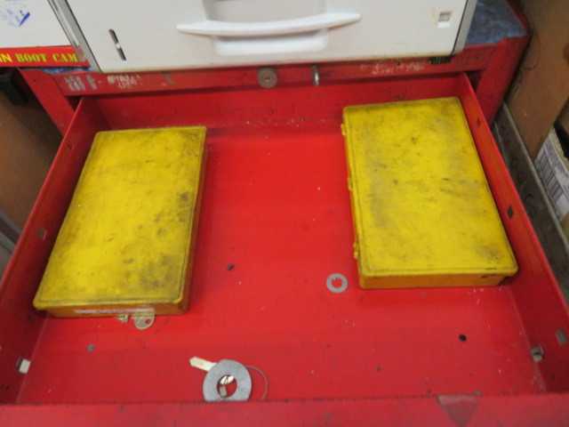 4 Drawer Tool Cabinet and Contents - MISCELLANEOUS