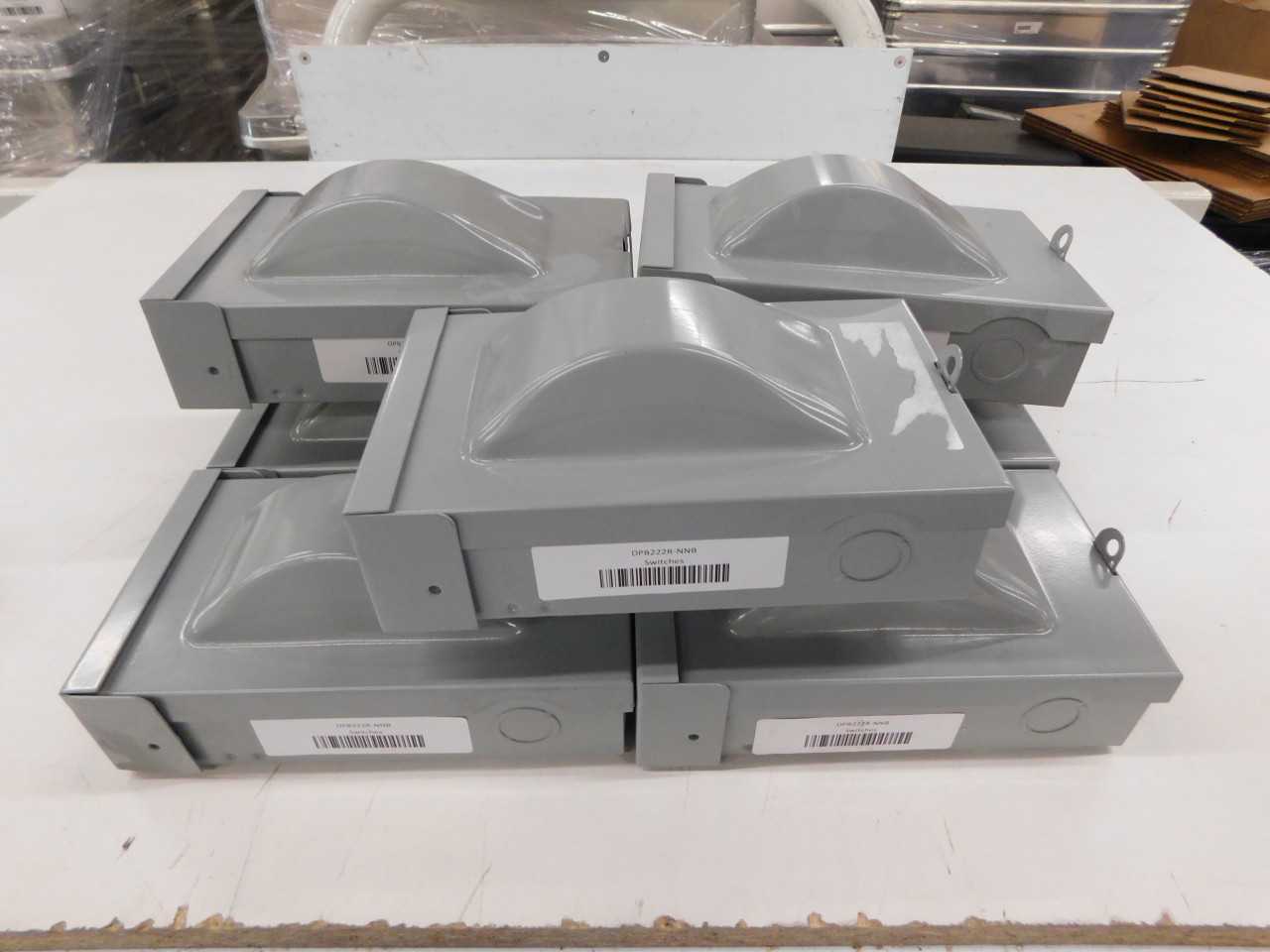 Lot of Quantity 7x DPB222R Switches - ELECTRICAL COMPONENTS