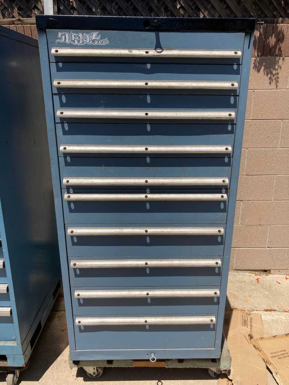 Various items, tool cabinets, Disc Grinder, Drill Presses, LOT - MISCELLANEOUS