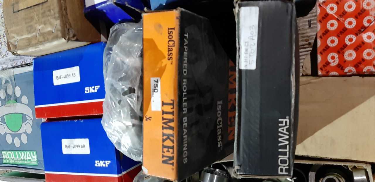 1 pallet of assorted bearings - BEARINGS