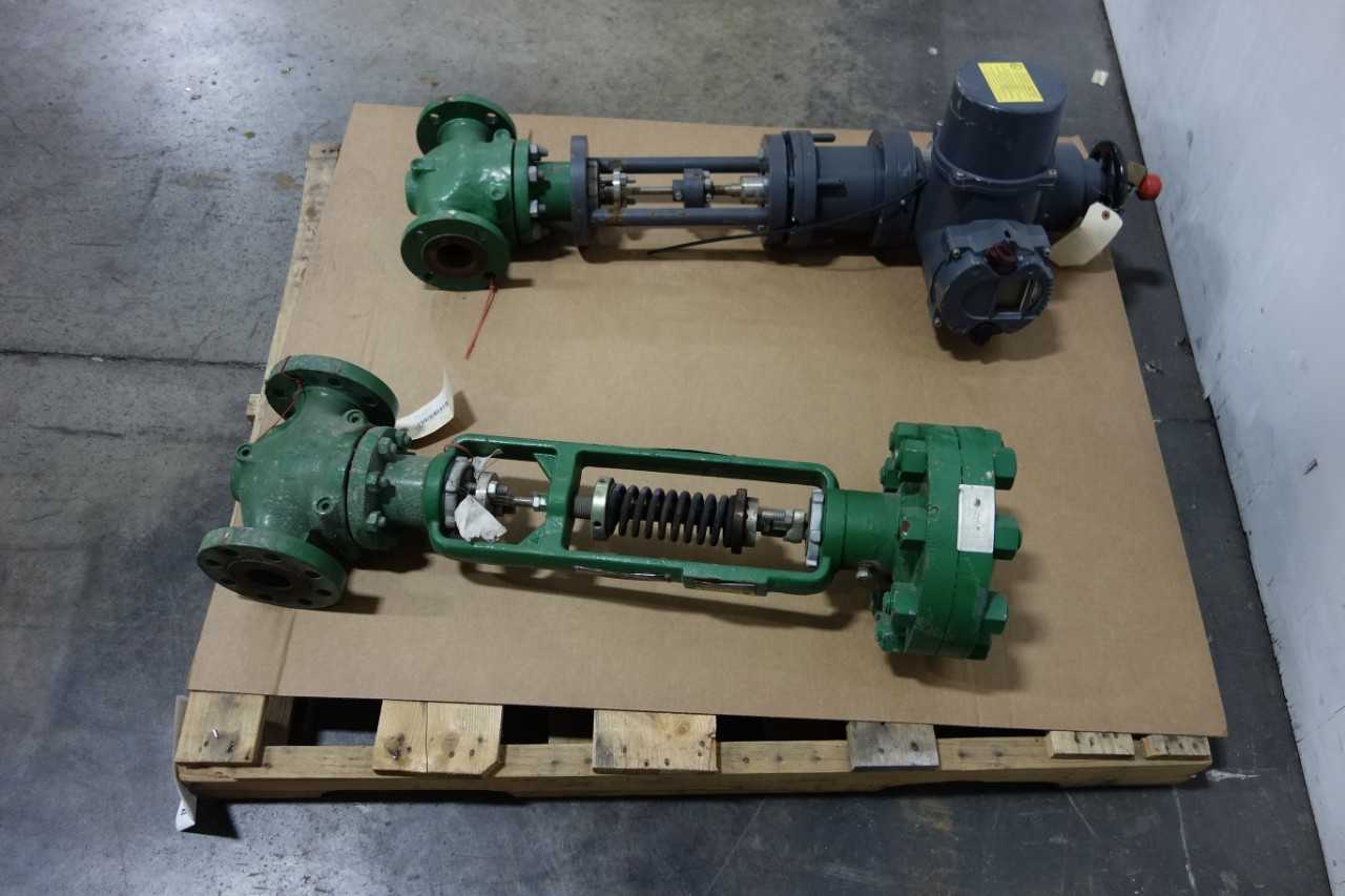 LOT OF 2 ASSORTED FISHER VALVES - VALVES