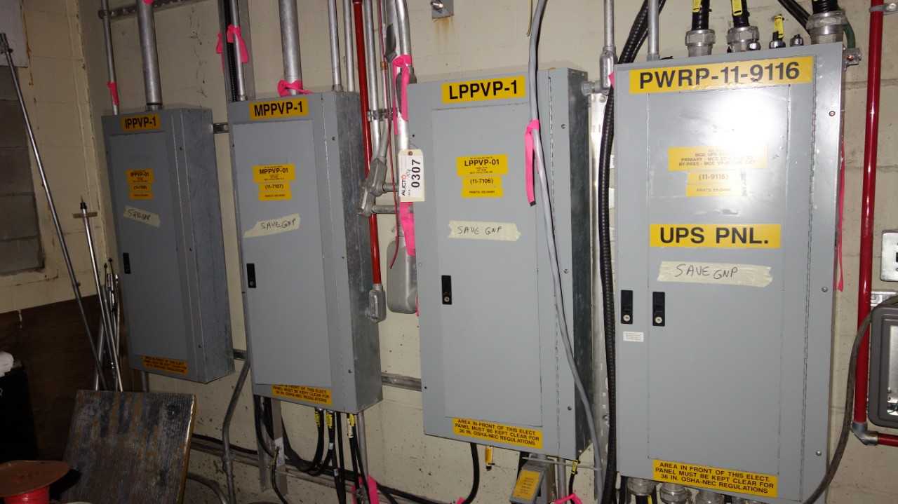 LOT OF 4 GE A-SERIES II PANEL BOARDS - ELECTRICAL COMPONENTS