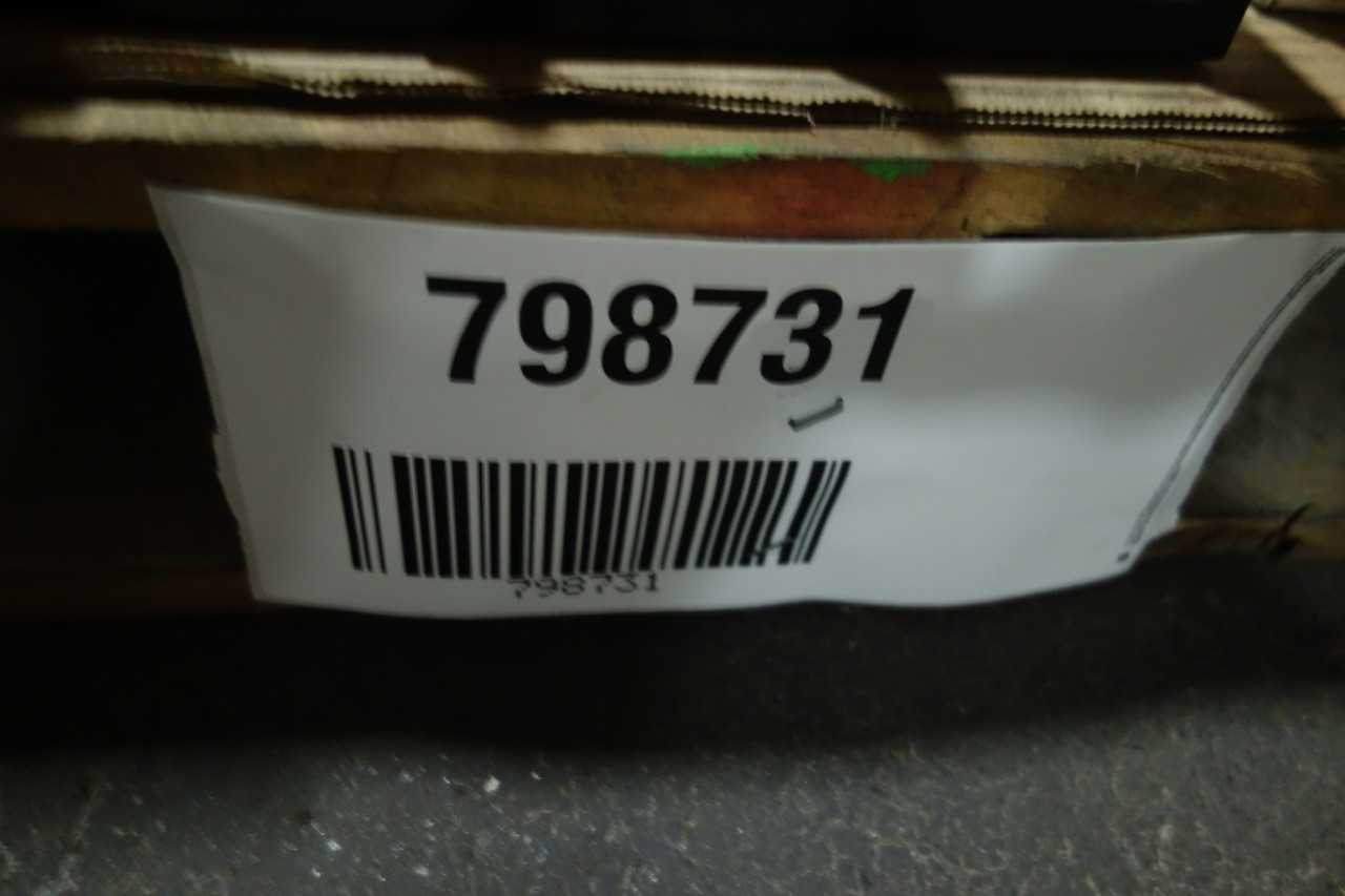 3 PALLETS INDUSTRIAL MRO SURPLUS  HYDRAULIC REPLACEMENT PARTS  VICKERS  PARKER - INDUSTRIAL PARTS