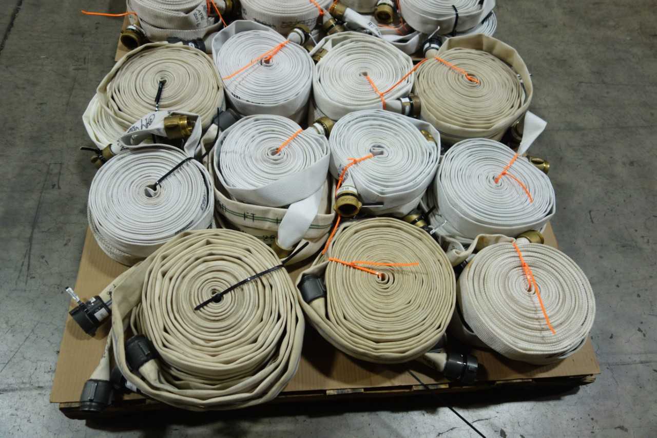 LOT OF 38 POLYFLEX FIRE HOSE 1-HALF IN 50FT 100FT LENGTHS AND 38 WILKO NOZZLES 1-HALF IN - SAFETY EQUIPMENT