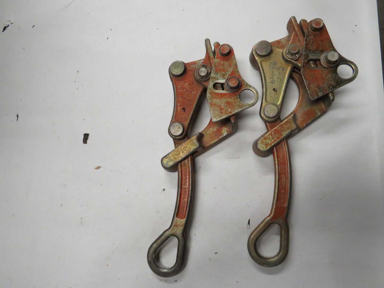LOT OF 2 KLEIN HAVEN'S GRIP / BULLDOG WIRE PULLING GRIP - ELECTRIC POWER TOOLS