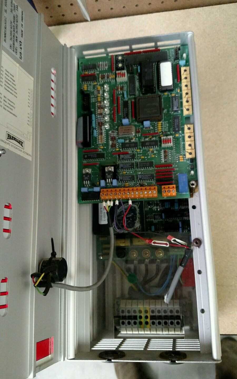 SCANDIALOGIC SL 8000-3 Inverter 18 AMP 3PH 380/415 V 8kW - Used - Bench Tested - ELECTRICAL COMPONENTS