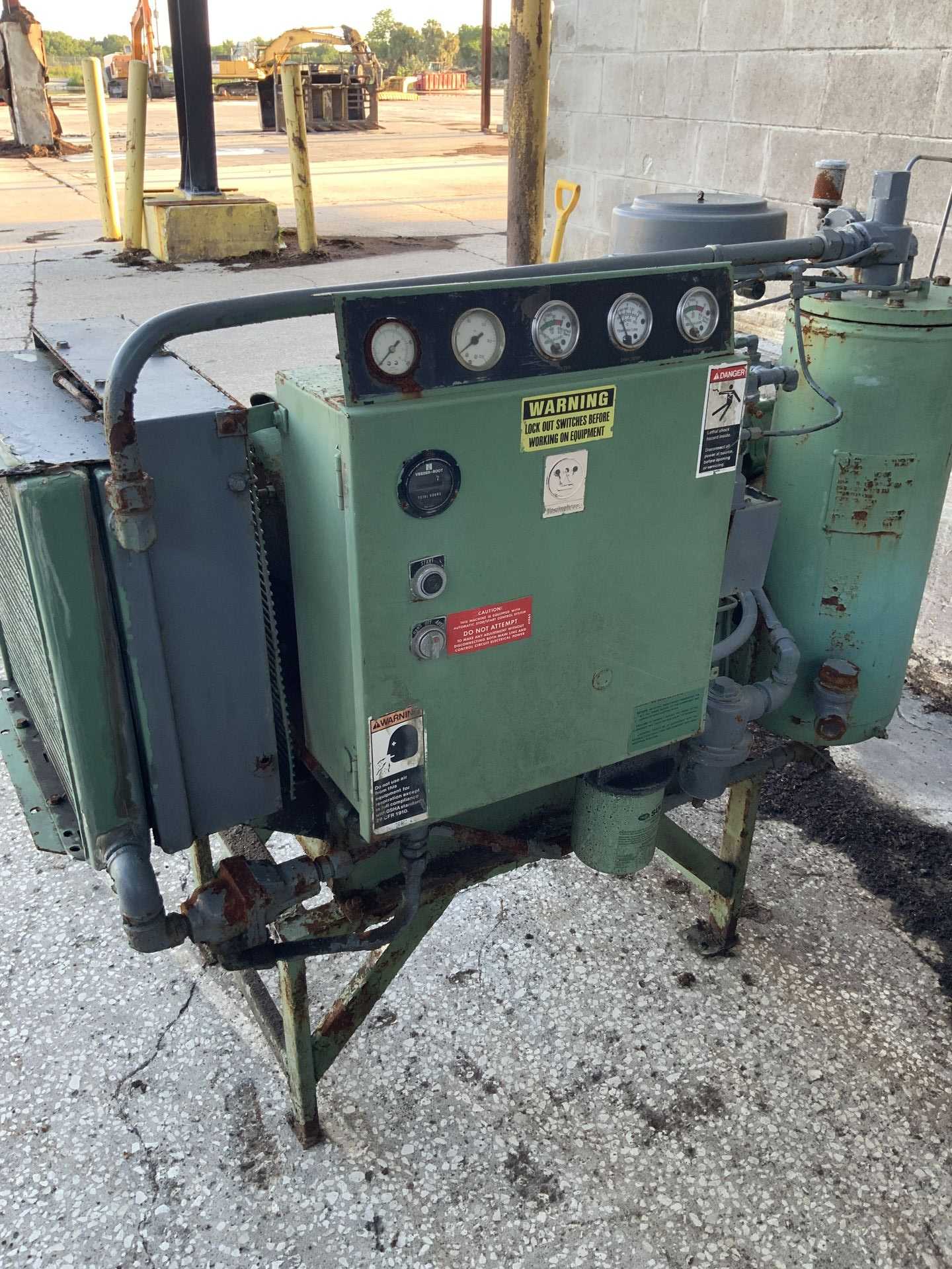 SULLAIR 10B-25 AIR COMPRESSOR - AIR COMPRESSORS