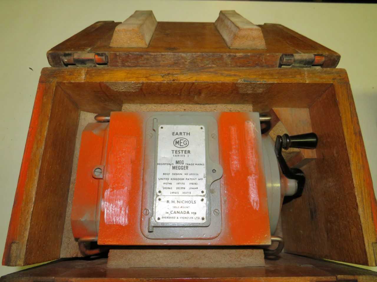 EVERSHED & VIGNOLES LTD. EARTH MEG TESTER - ELECTRICAL COMPONENTS