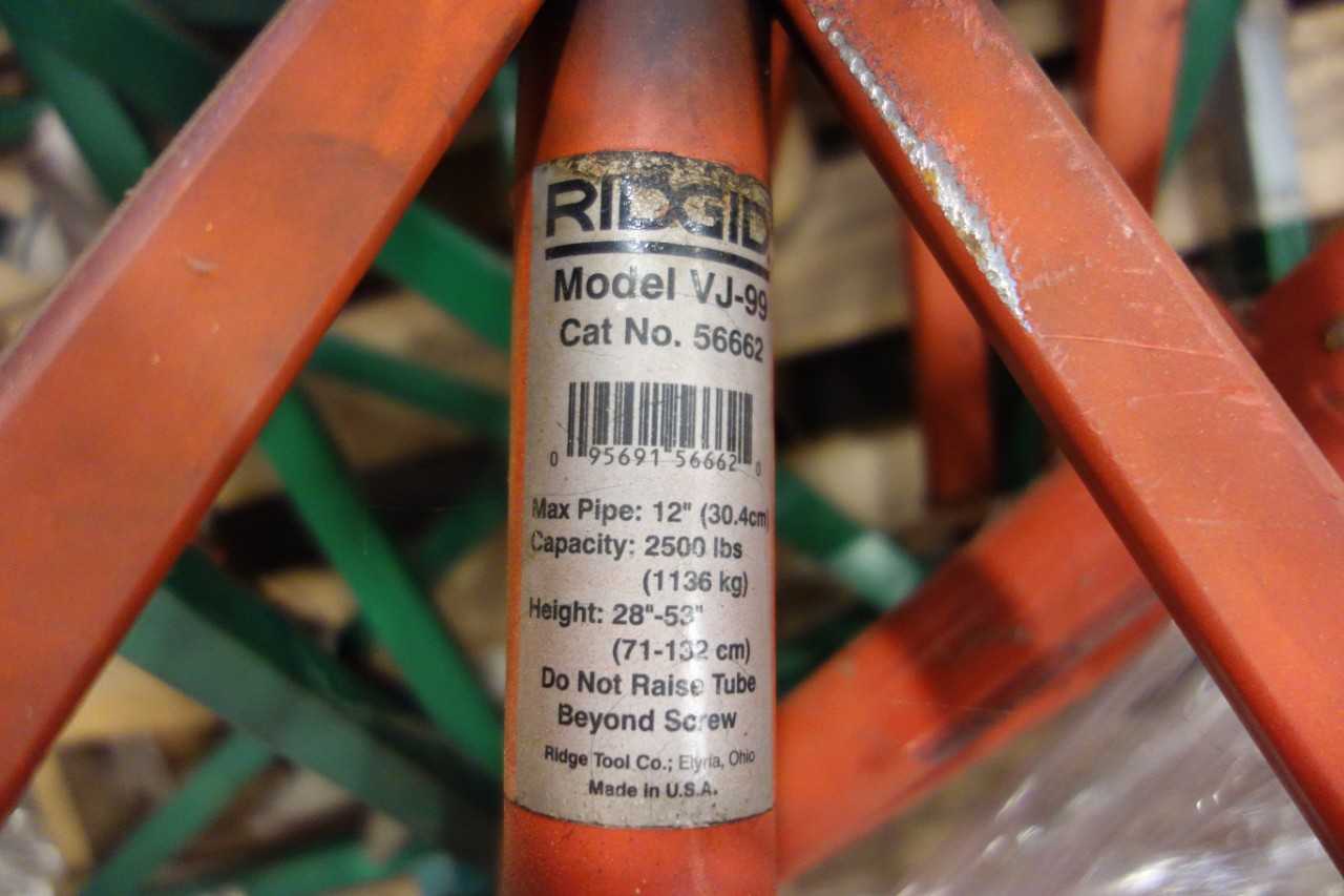 1 PALLET OF JACKSTANDS - LIGHTING