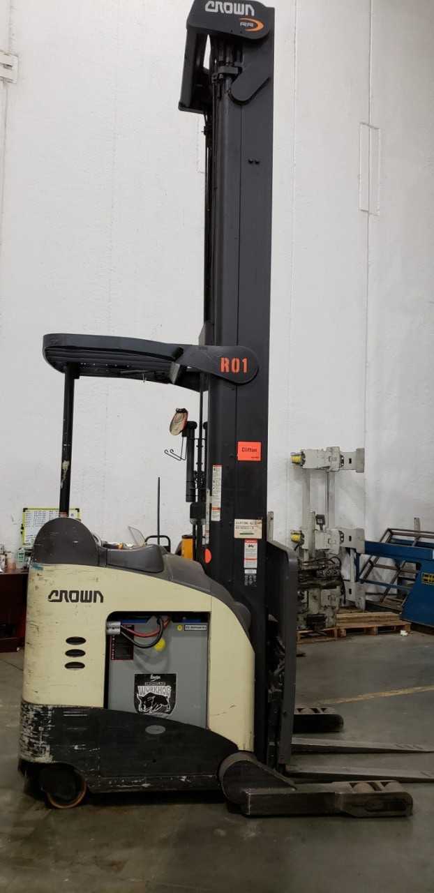 2009 Crown RR5725-45 reach truck-Clifton, NJ - REACH TRUCKS