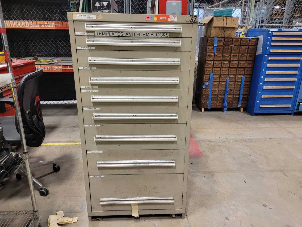 9 drawer cabnet with hardware (Lot 2586553) San Antonio, TX - MATERIAL HANDLING