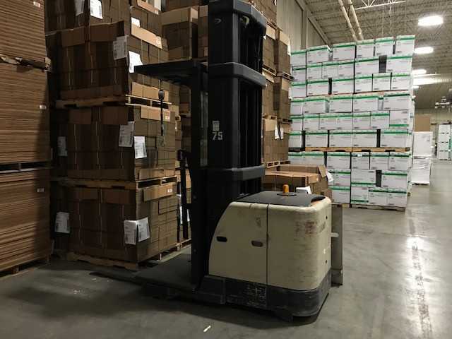 2004 Crown SP3020-30 Order Picker; Denver, CO - ORDER PICKER