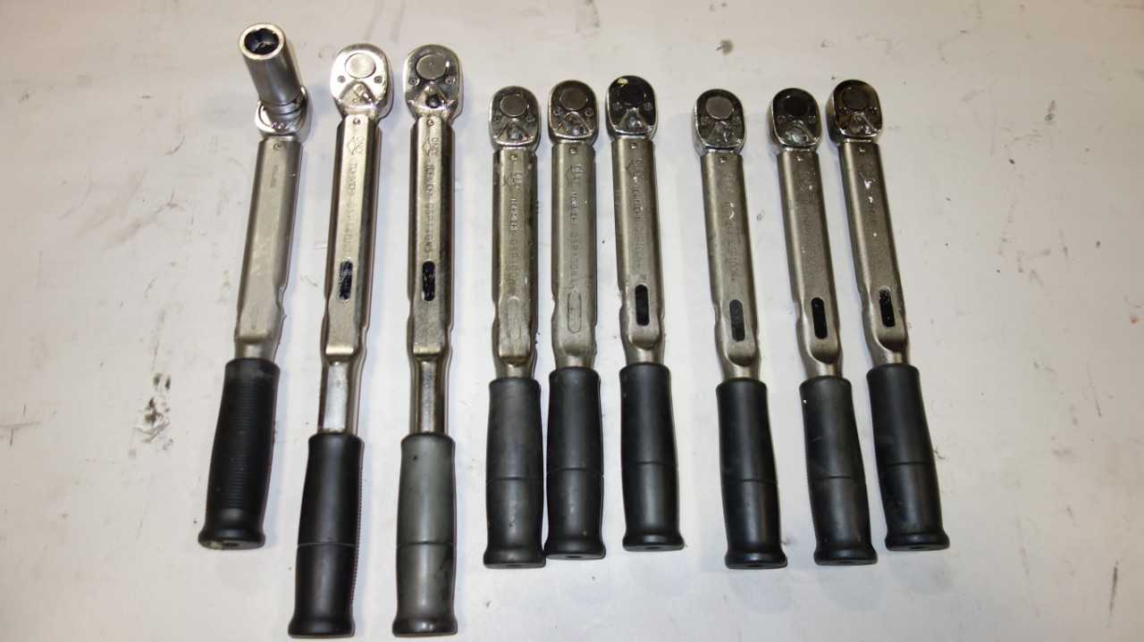 LOT OF 9 ASSORTED RATCHET HEAD TORQUE WRENCHES, TOCHNICHI QSP100N4, QSP140N3 - HAND TOOLS
