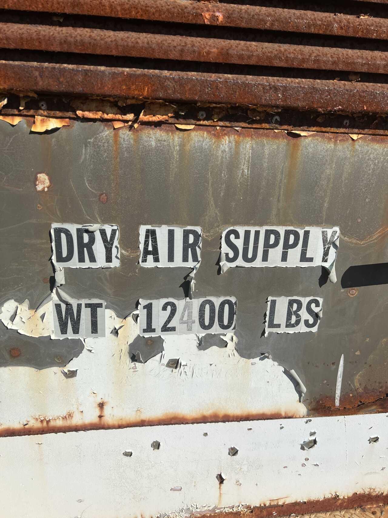 Lot of HTV-I-IC Trailer 1990 5444 KG vin 8HBFV2163LN379790 Holand Equipment LTD - TRAILERS