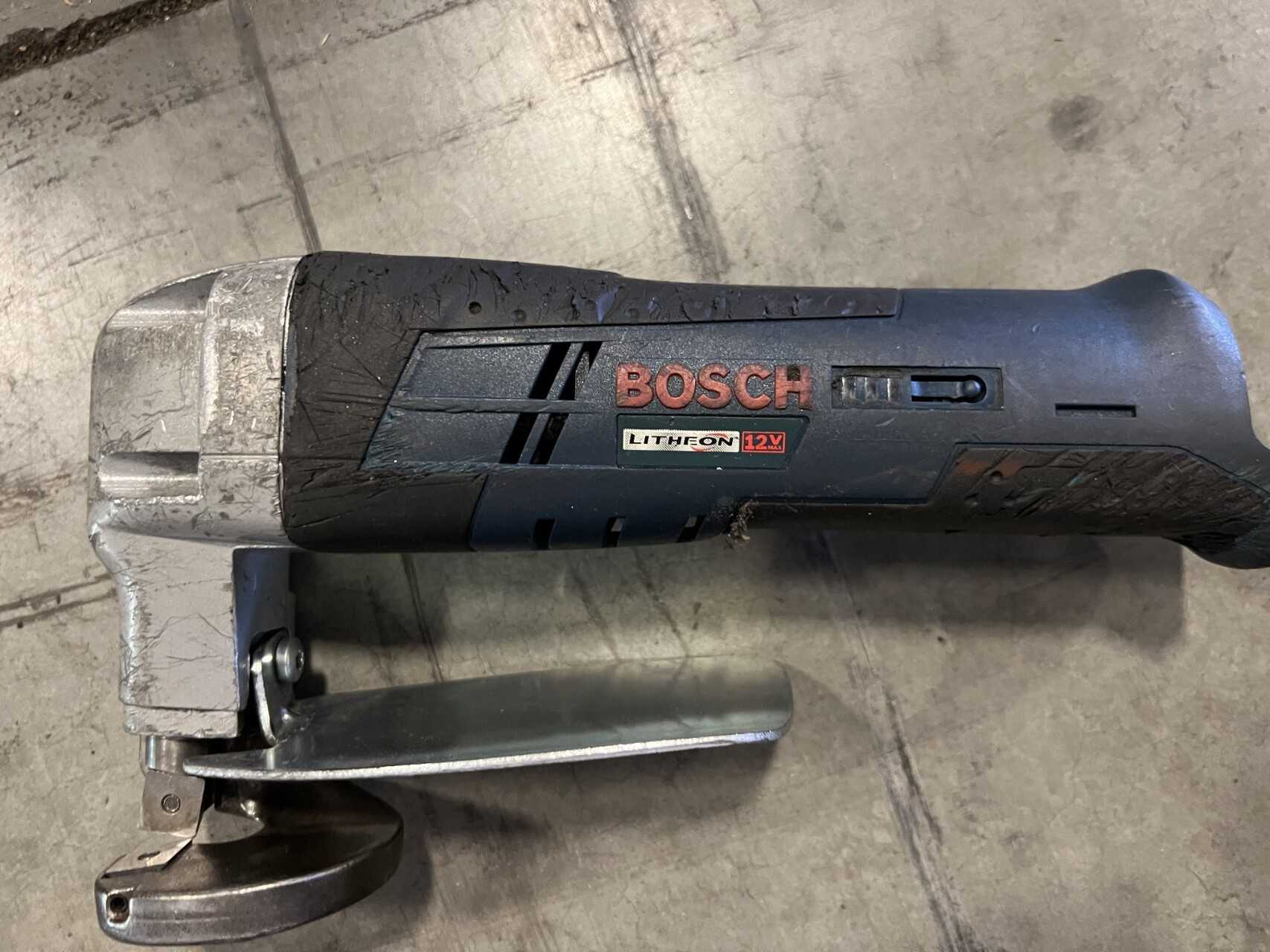 Lot of Milwaukee and Bosch Power tools - ELECTRIC POWER TOOLS