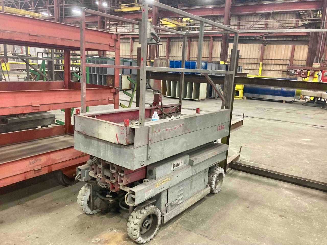 2nd Scissor Lift - SCISSOR LIFTS