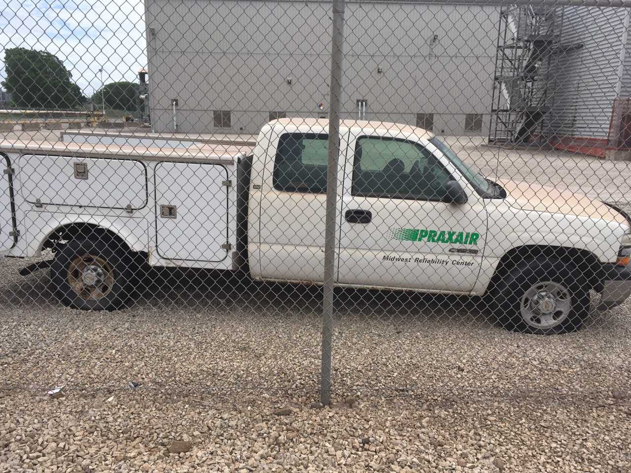 1999 Chevrolet Silverado C2500 Pickup Truck - HYDRO EXCAVATOR TRUCKS