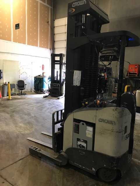 2012 Crown RD5700 reach truck, Hanover, MD (Baltimore) - REACH TRUCKS