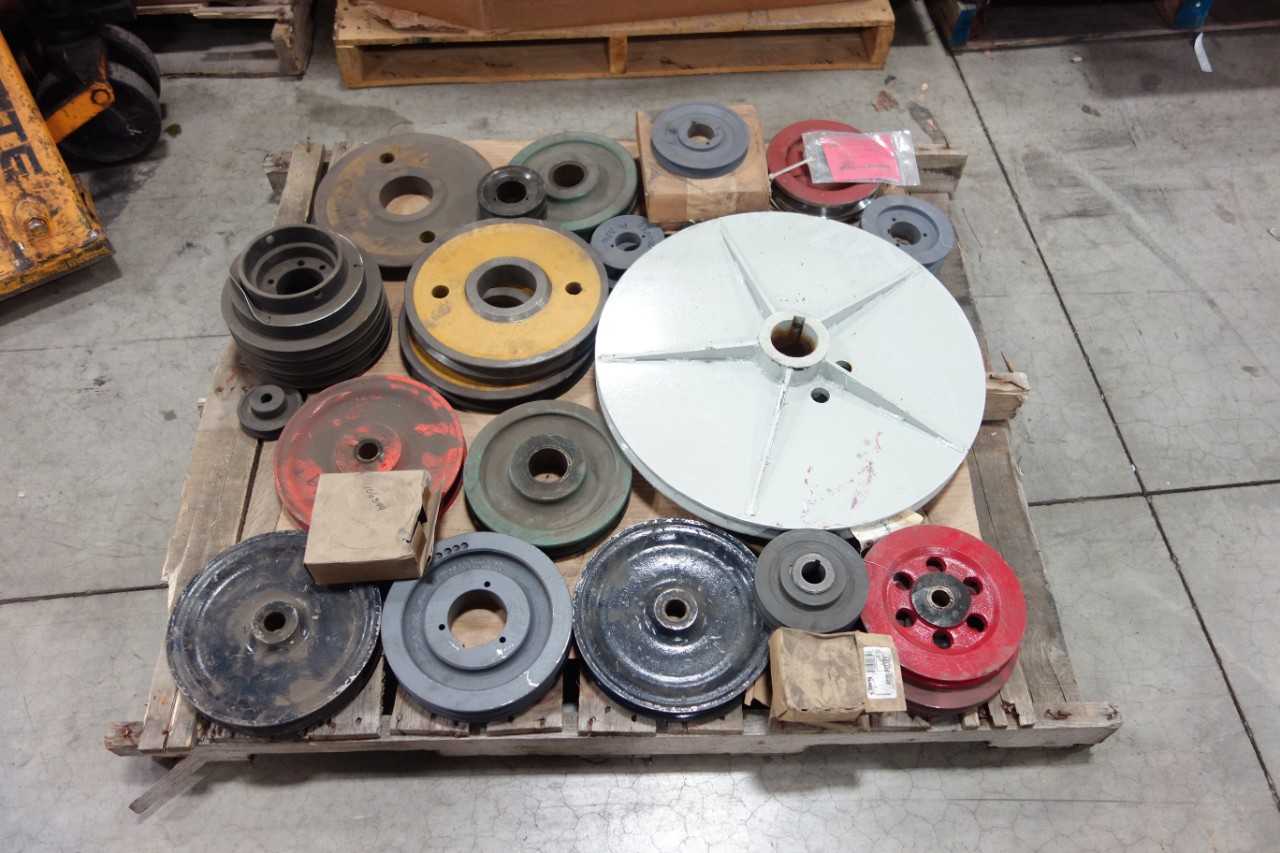1 PALLET OF POWER TRANSMISSION, PULLEYS, SHEAVES - POWER TRANSMISSION