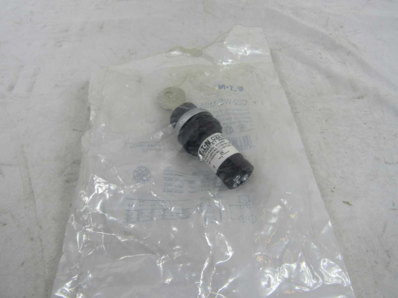 Quantity of 45x C22-WS-MS5-K20 Selector Switches - ELECTRICAL COMPONENTS