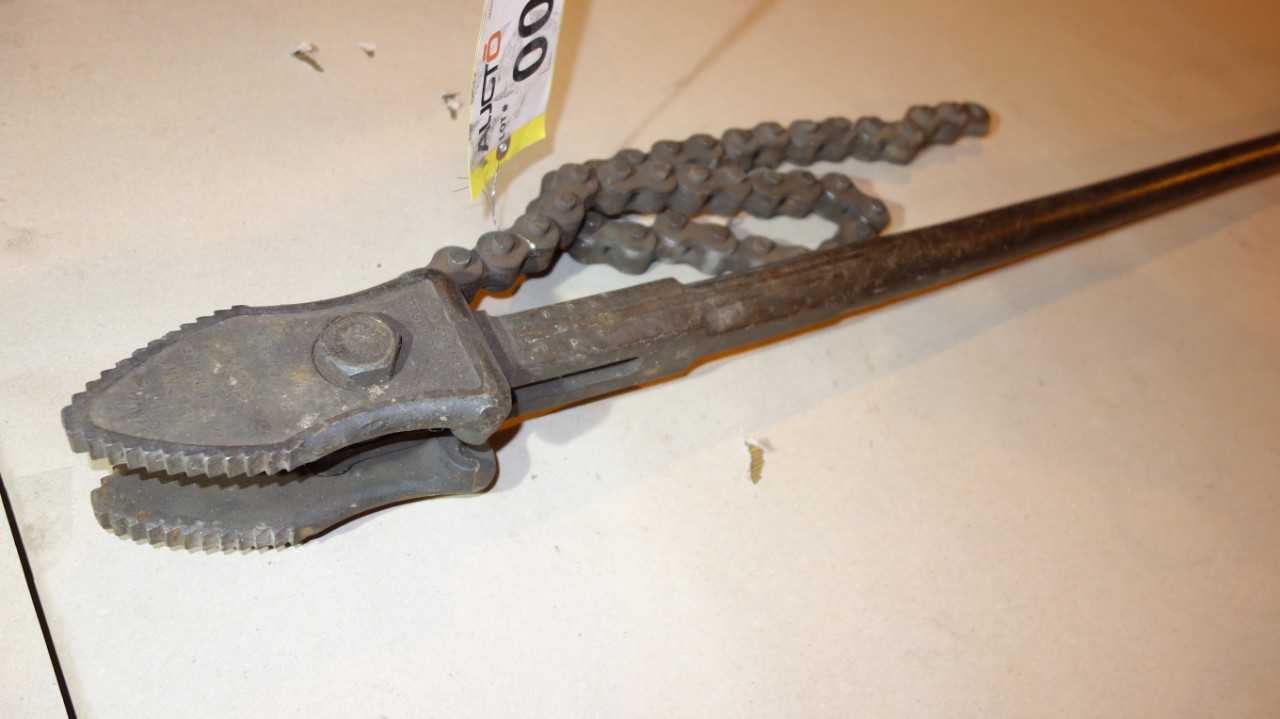 VULCAN 1-1/2-8IN PIPE CHAIN WRENCH - HAND TOOLS