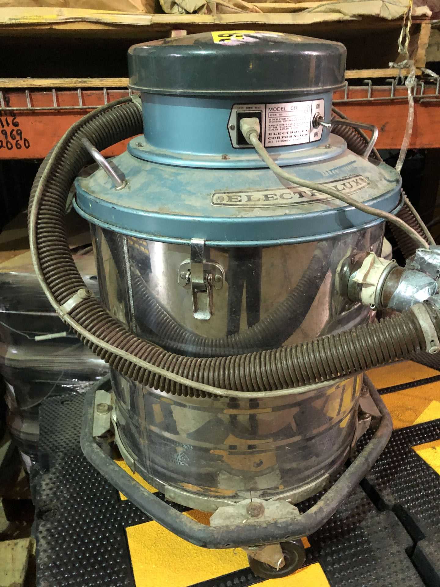 Electrolux 46715 CB Canister Vacuum Cleaner - VACUUM PUMP