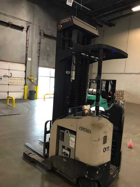 2009 Crown RD5700 reach trucks, Hanover (Baltimore), MD - REACH TRUCKS