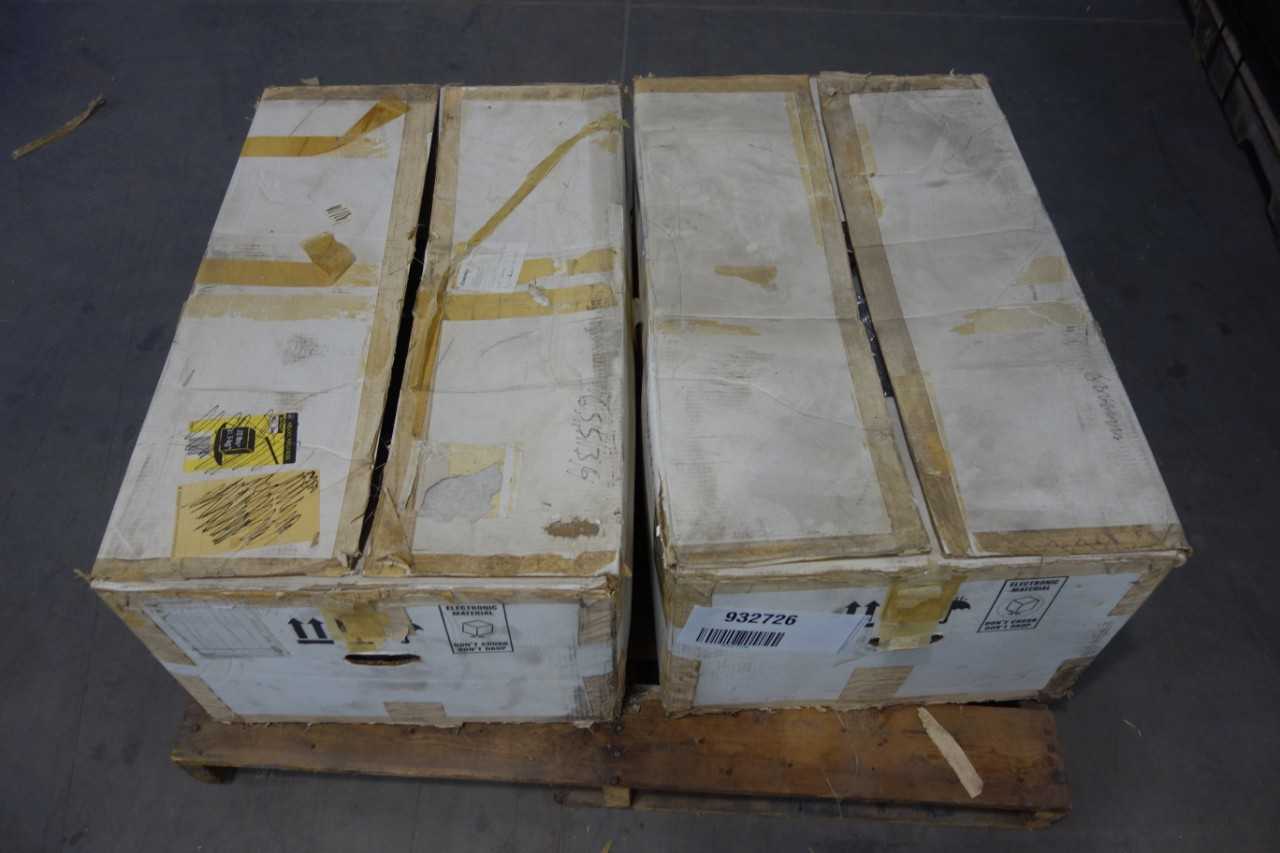 LOT OF 2 THERMO PULSE FLORESCENCE SO2 ANALYZER - ANALYZER