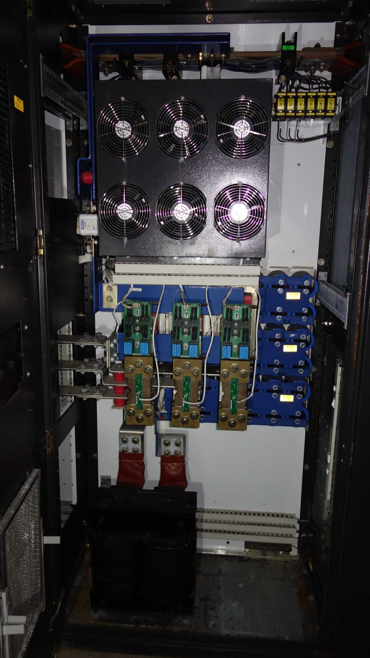 GE INNOVATION 3VVRJ607PR003 LV AC DRIVE CABINET 11-2517 - MOTOR DRIVES