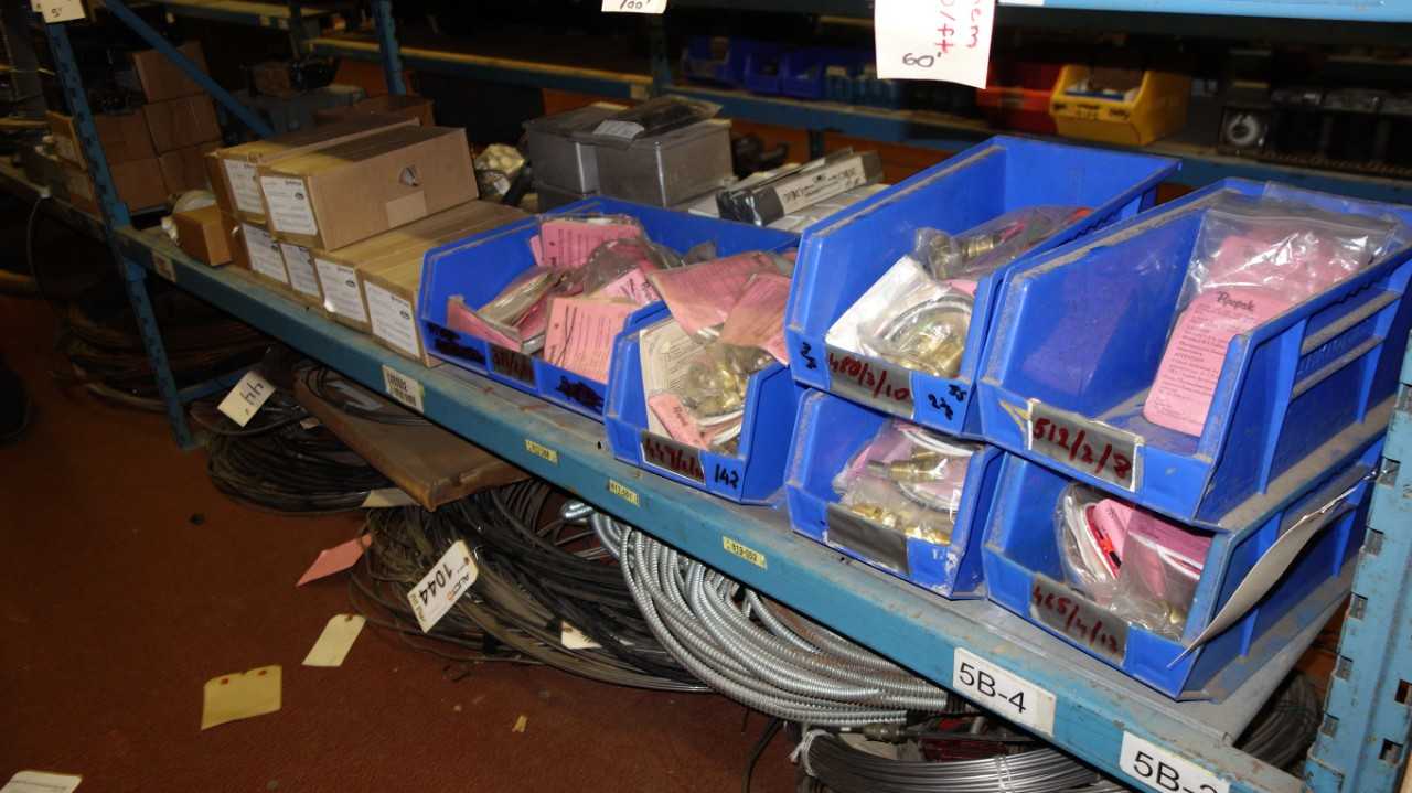 LOT OF ASSORTED ELECTRICAL TERMINATION KITS AND JUNCTION BOXES - ELECTRICAL COMPONENTS