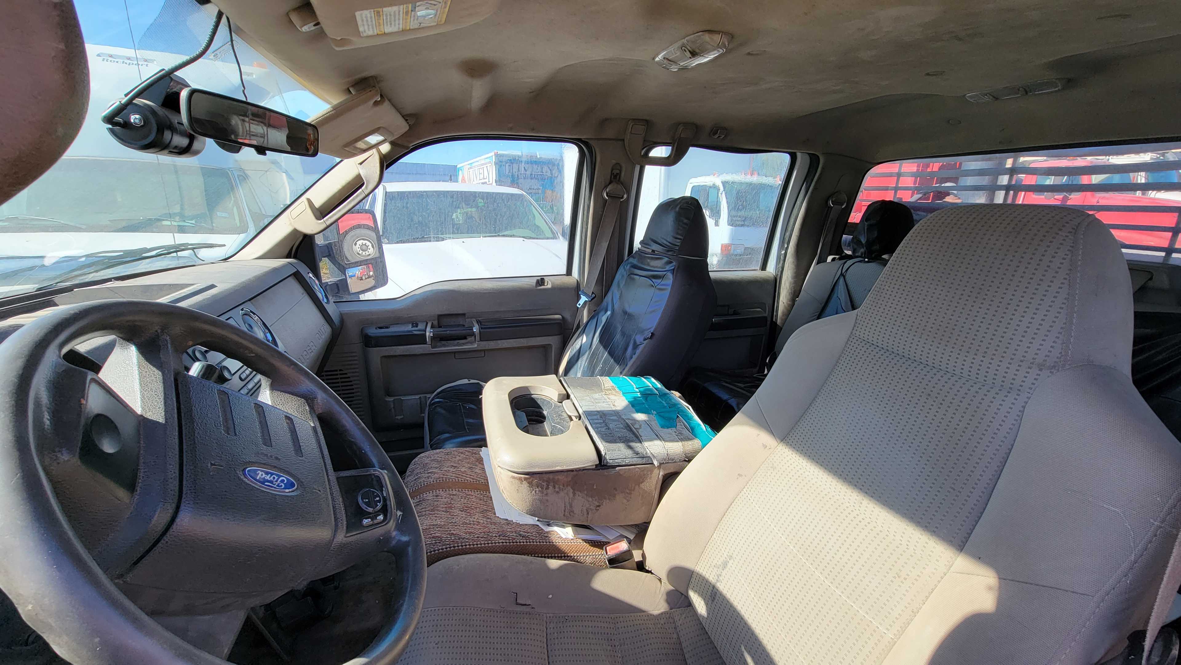 2008 3/4 ton Ford Crew Ca - BUSES