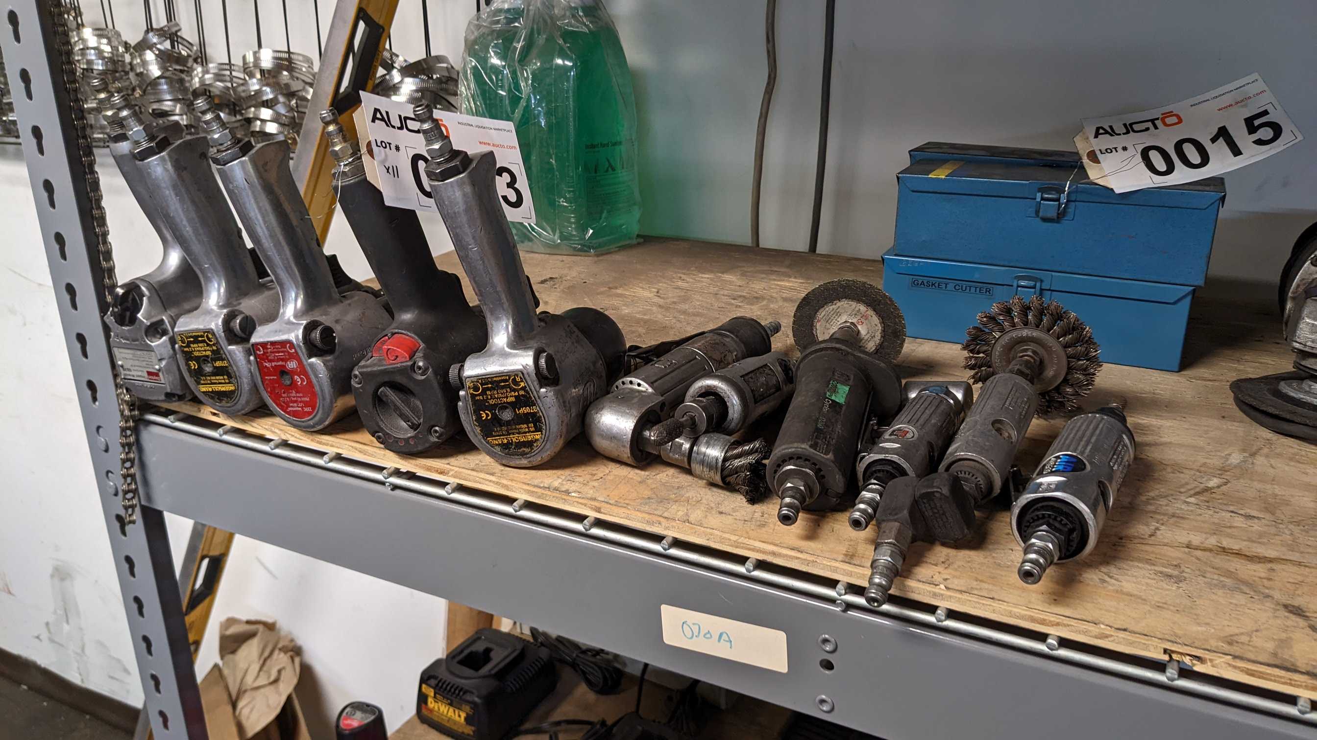 LOT OF 11 PNEUMATIC TOOLS - PNEUMATIC POWER TOOL
