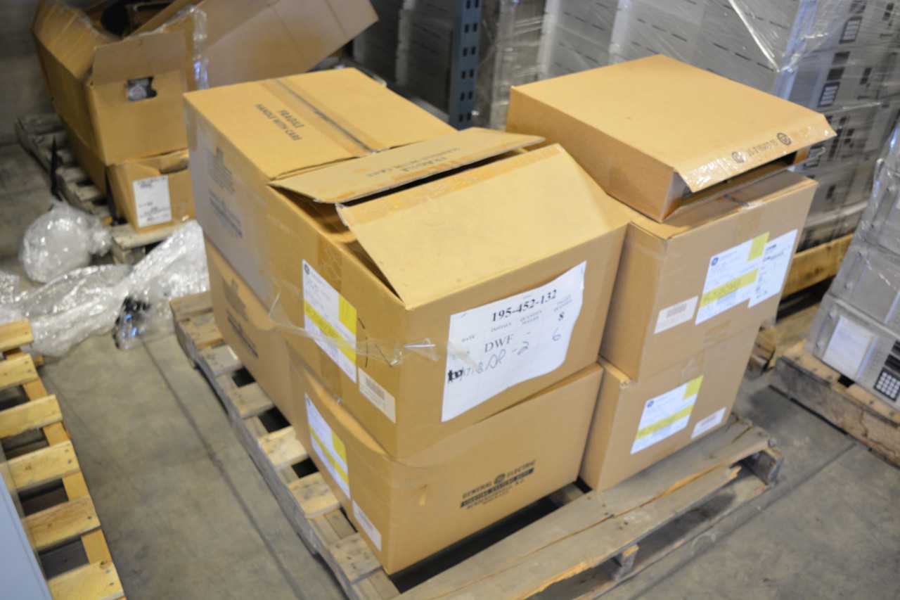 Lot of (7) Wallighter 400 Luminaire – W4L - INDUSTRIAL PARTS