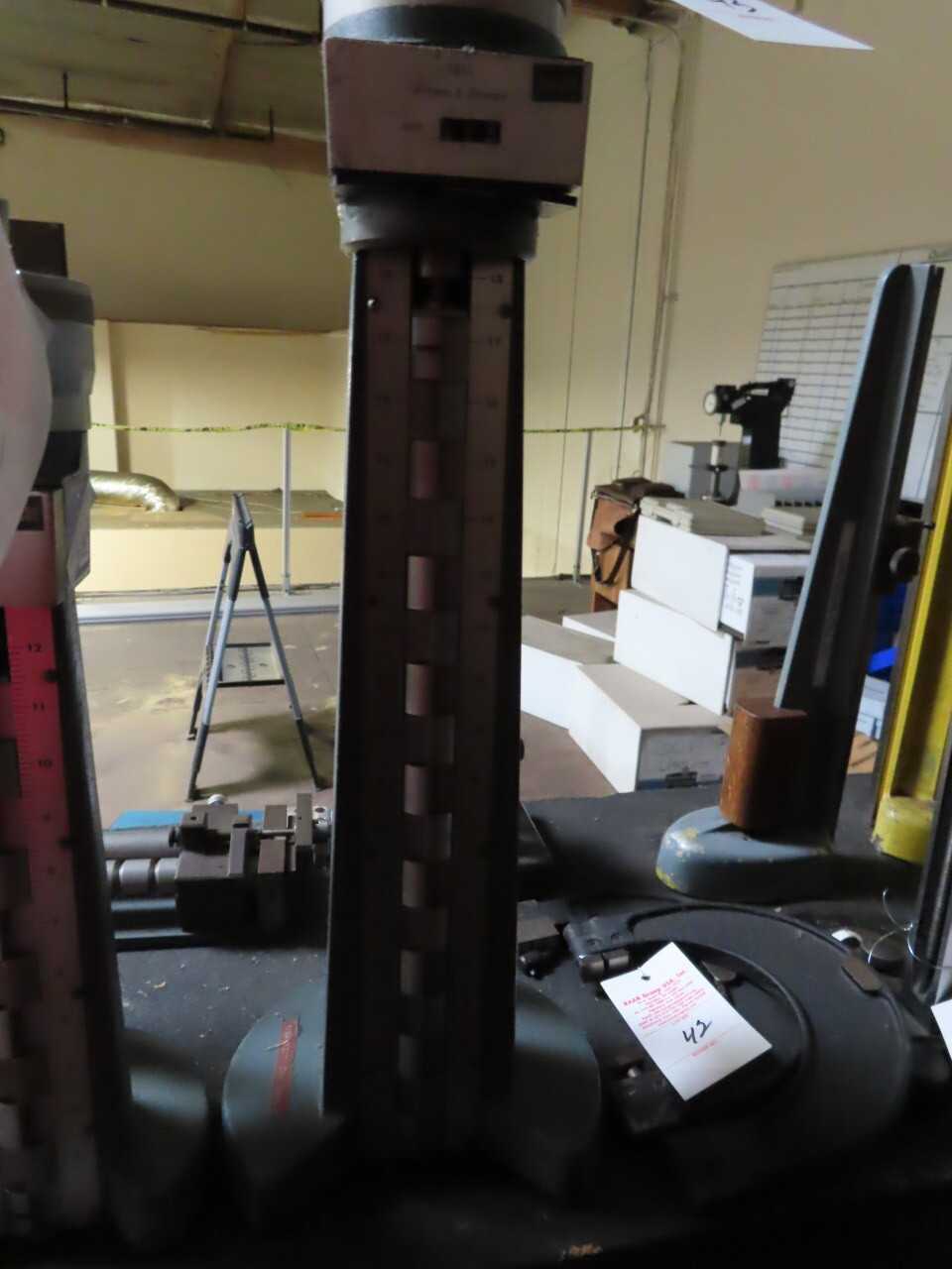 Brown & Sharpe Gauge - METAL INSPECTION EQUIPMENT