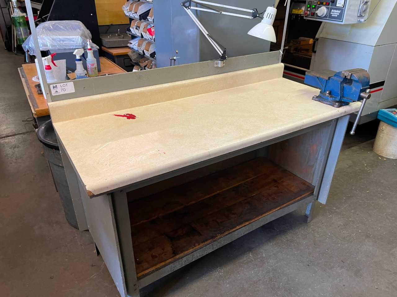 Workbench with Vise - MATERIAL HANDLING