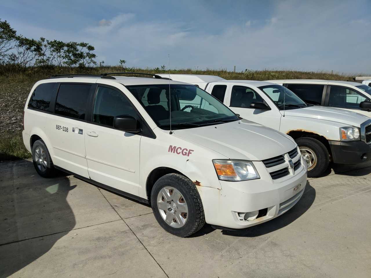 2010 DODGE GRAND 3.3L FWD CARAVAN - HYDRO EXCAVATOR TRUCKS 2010 DODGE GRAND 3.3L FWD CARAVAN - HYDRO EXCAVATOR TRUCKS